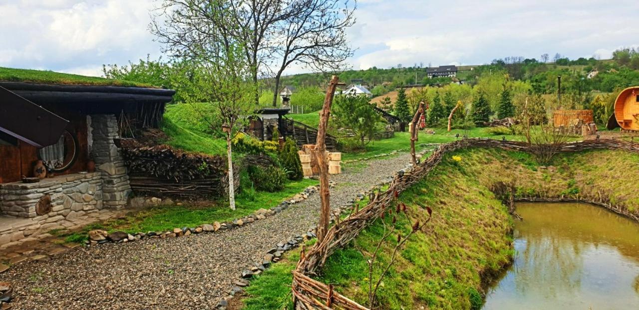 Valea Celor Doisprezece Hotel Piriu Dobreni Екстериор снимка